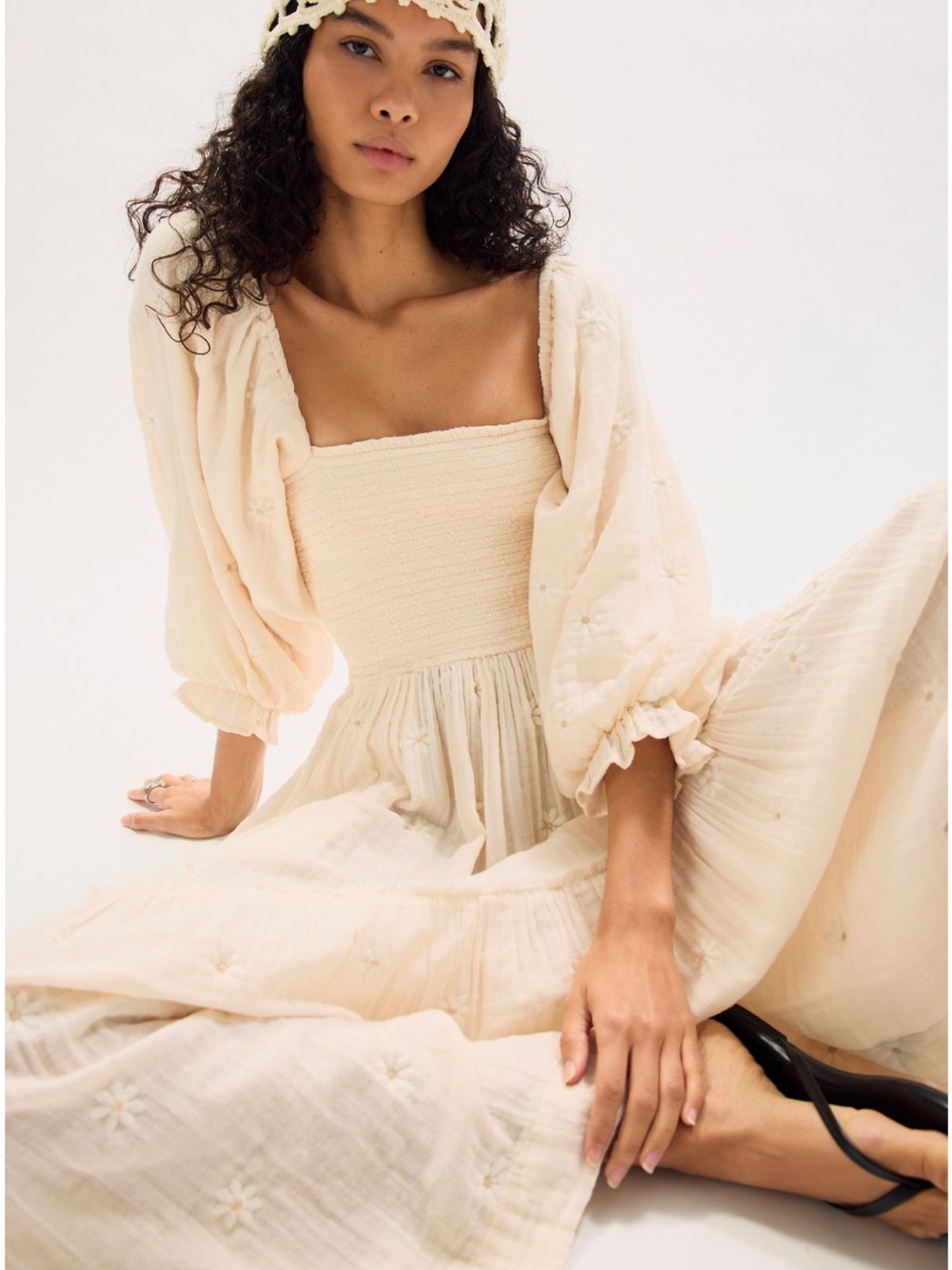 Dahlia embroidered maxi dress - Picture 4 of 6